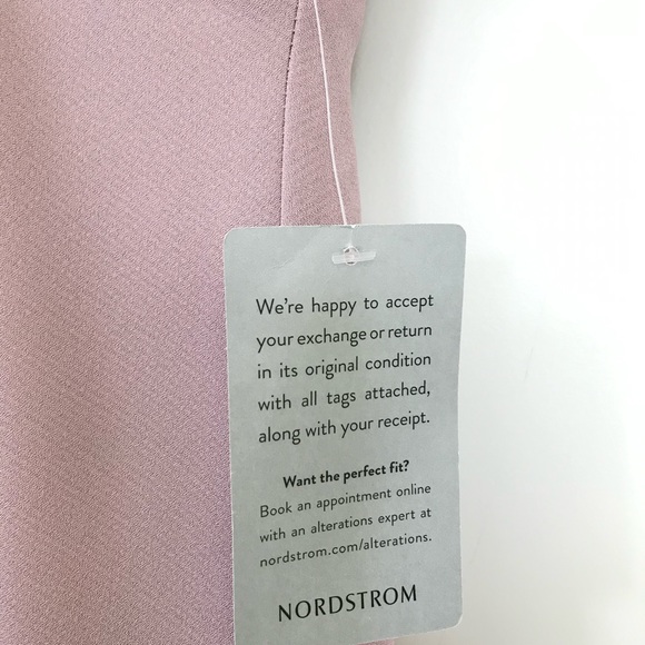 ASTR The Label Delaney Flutter Sleeve Midi Dress - Picture 14 of 16